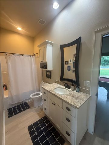 6006 W Kennedy Drive, Fayetteville, AR 72704