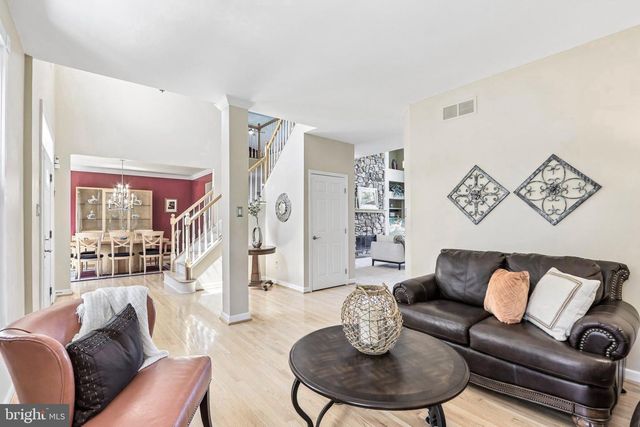 1096 LILY POND LN, Yardley, PA 19067