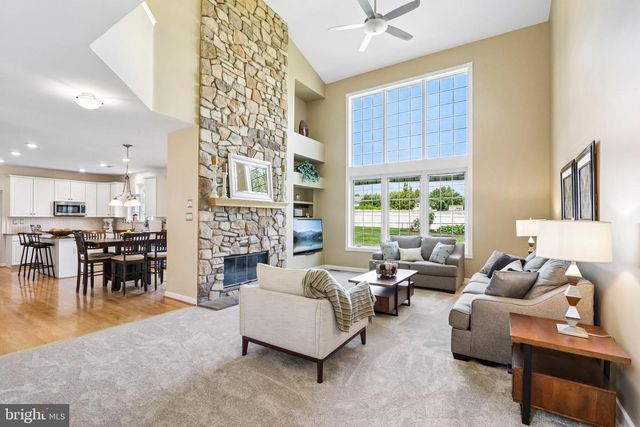 1096 LILY POND LN, Yardley, PA 19067