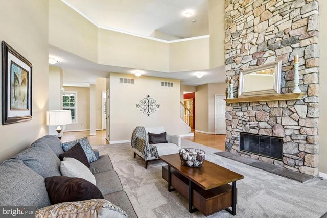 1096 LILY POND LN, Yardley, PA 19067