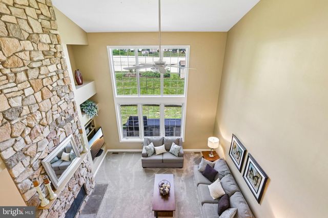 1096 LILY POND LN, Yardley, PA 19067