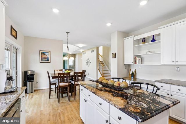 1096 LILY POND LN, Yardley, PA 19067