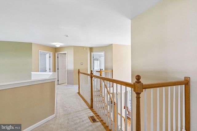 1096 LILY POND LN, Yardley, PA 19067