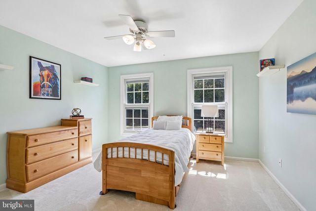 1096 LILY POND LN, Yardley, PA 19067