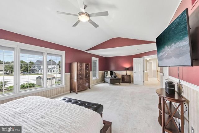 1096 LILY POND LN, Yardley, PA 19067