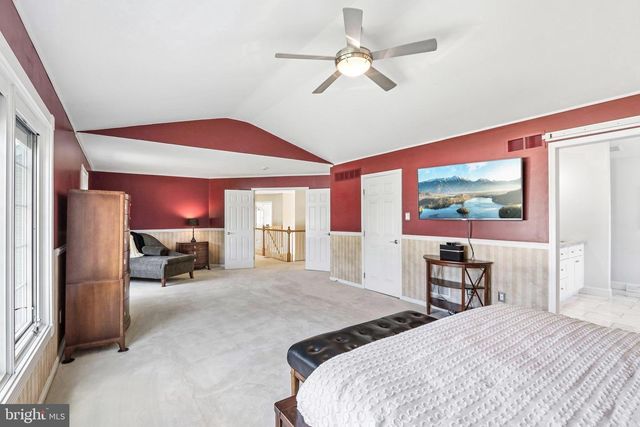 1096 LILY POND LN, Yardley, PA 19067
