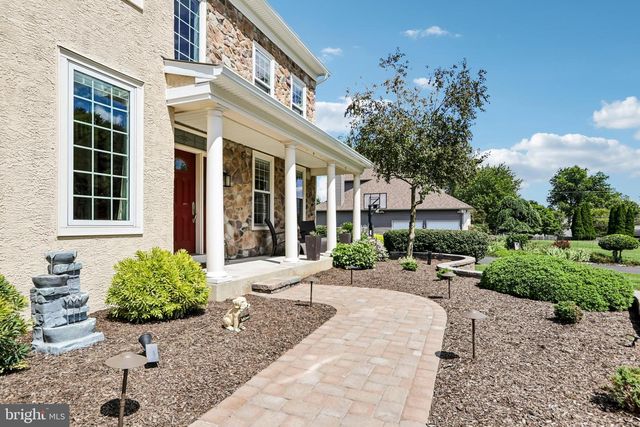 1096 LILY POND LN, Yardley, PA 19067