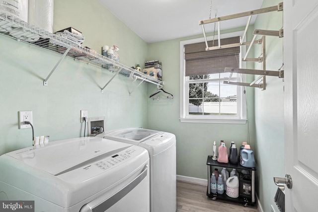 1096 LILY POND LN, Yardley, PA 19067
