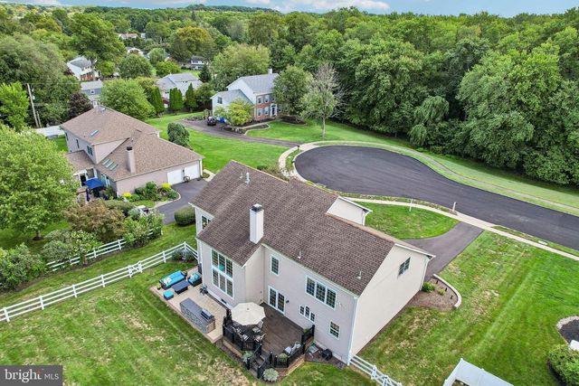 1096 LILY POND LN, Yardley, PA 19067