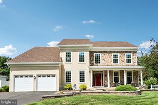1096 LILY POND LN, Yardley, PA 19067