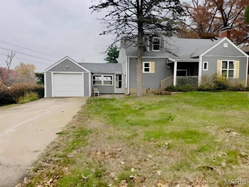 324 N Dade Avenue, Ferguson, MO 63135