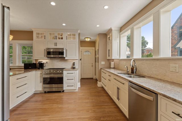 1315 E Wayne Street North Street, South Bend, IN 46615