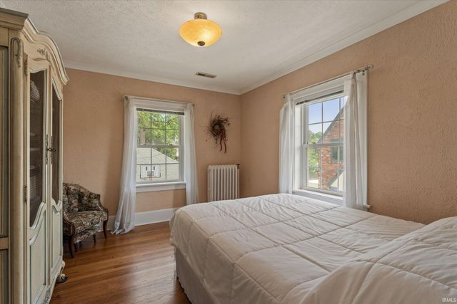 1315 E Wayne Street North Street, South Bend, IN 46615