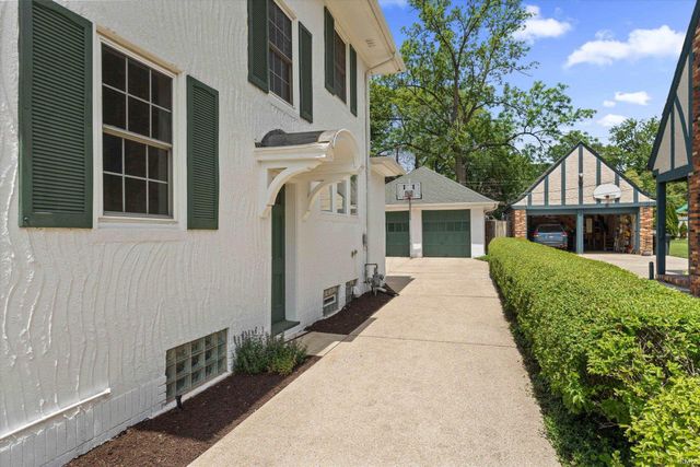 1315 E Wayne Street North Street, South Bend, IN 46615