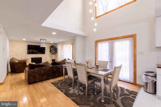 27 BRUNSWICK DR, Mount Pocono, PA 18344