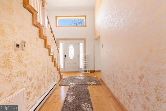 27 BRUNSWICK DR, Mount Pocono, PA 18344