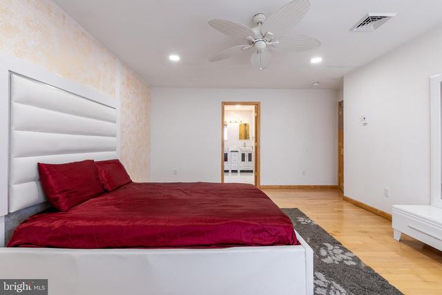 27 BRUNSWICK DR, Mount Pocono, PA 18344