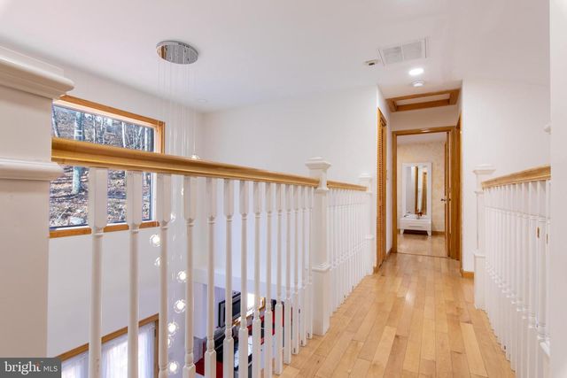 27 BRUNSWICK DR, Mount Pocono, PA 18344