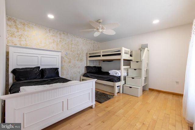 27 BRUNSWICK DR, Mount Pocono, PA 18344