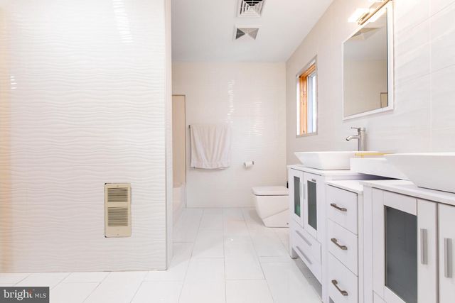 27 BRUNSWICK DR, Mount Pocono, PA 18344