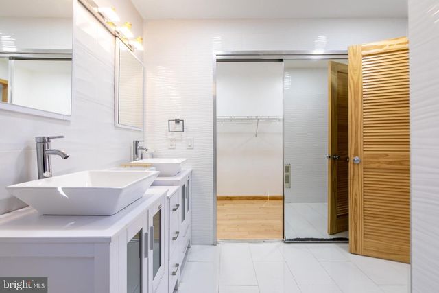 27 BRUNSWICK DR, Mount Pocono, PA 18344