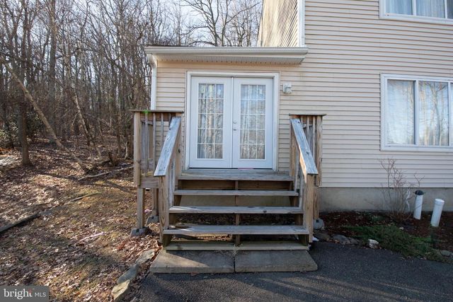 27 BRUNSWICK DR, Mount Pocono, PA 18344