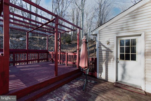 27 BRUNSWICK DR, Mount Pocono, PA 18344