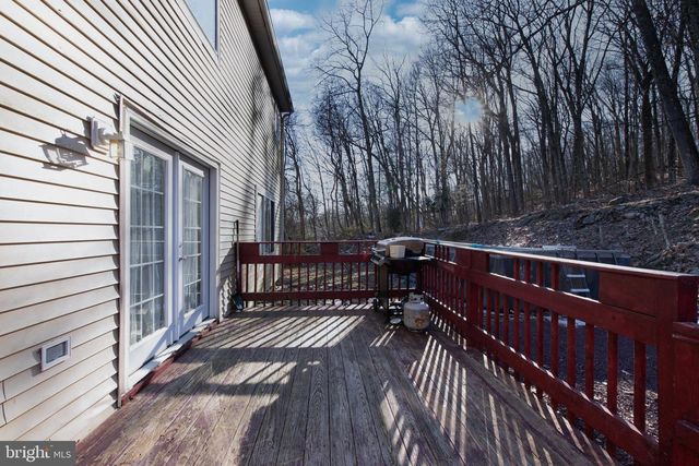 27 BRUNSWICK DR, Mount Pocono, PA 18344