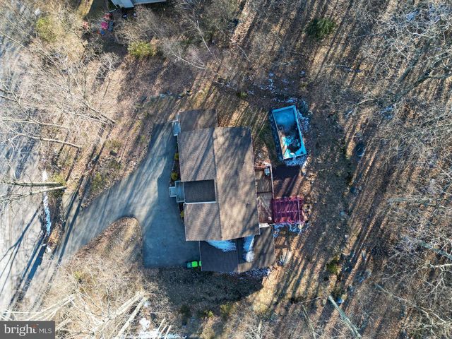 27 BRUNSWICK DR, Mount Pocono, PA 18344