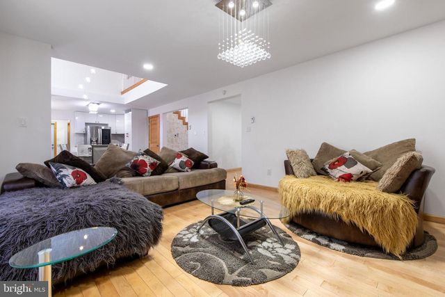 27 BRUNSWICK DR, Mount Pocono, PA 18344