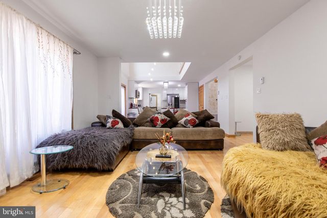 27 BRUNSWICK DR, Mount Pocono, PA 18344