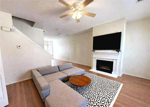 290 Brookview Drive, Riverdale, GA 30274