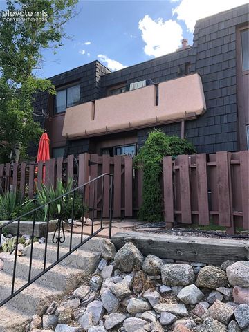 2953 Mesa Road B, Colorado Springs, CO 80904