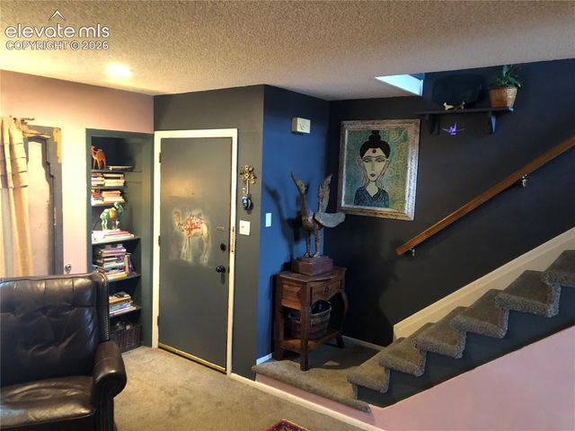 2953 Mesa Road B, Colorado Springs, CO 80904