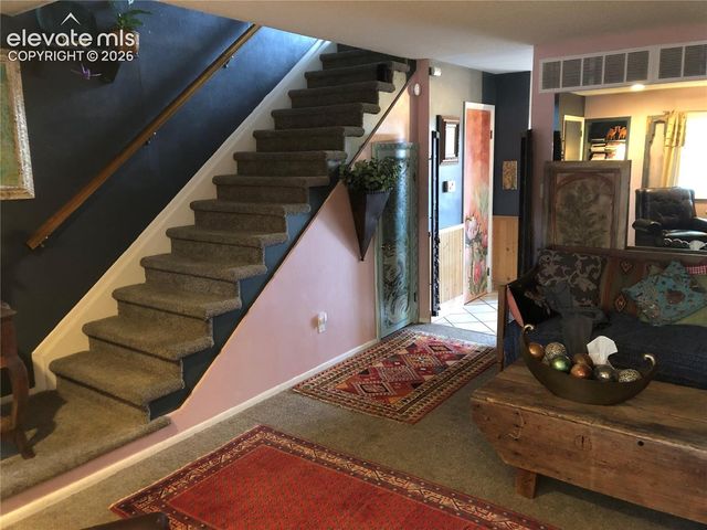 2953 Mesa Road B, Colorado Springs, CO 80904