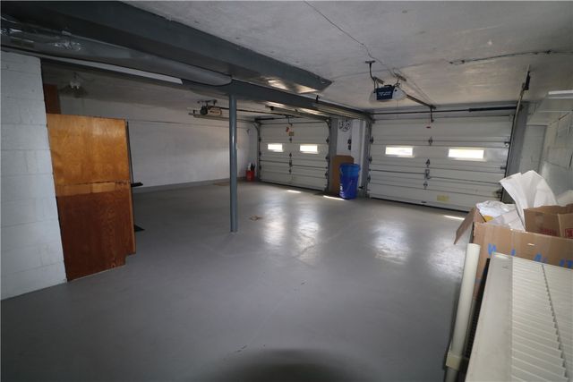 555 Fairway St, South Strabane, PA 15301