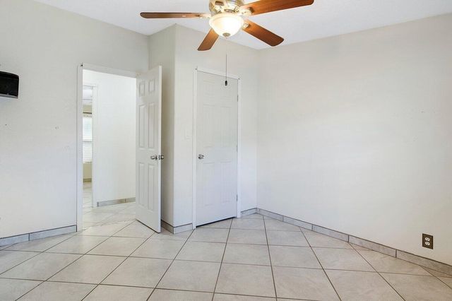 2713 Barcelona Road SW, Albuquerque, NM 87105