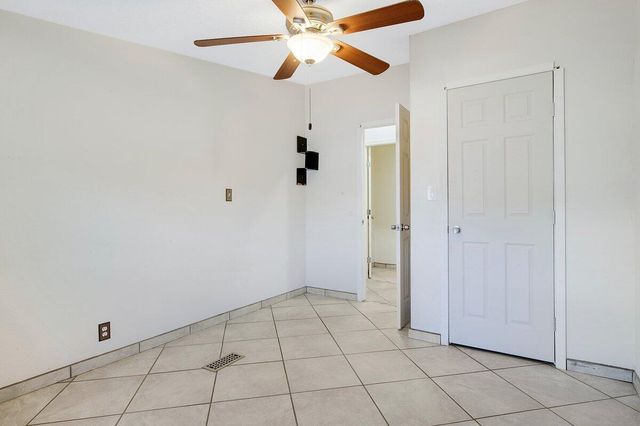 2713 Barcelona Road SW, Albuquerque, NM 87105