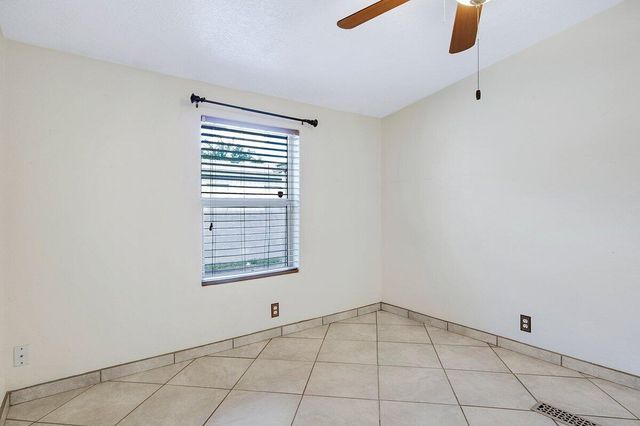 2713 Barcelona Road SW, Albuquerque, NM 87105