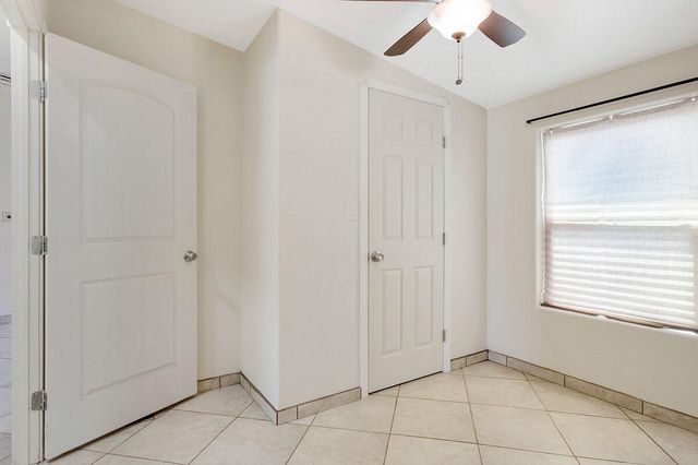 2713 Barcelona Road SW, Albuquerque, NM 87105