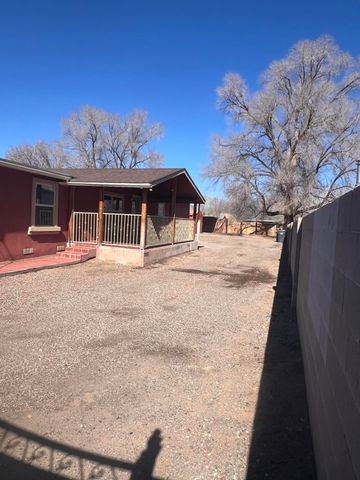 2713 Barcelona Road SW, Albuquerque, NM 87105
