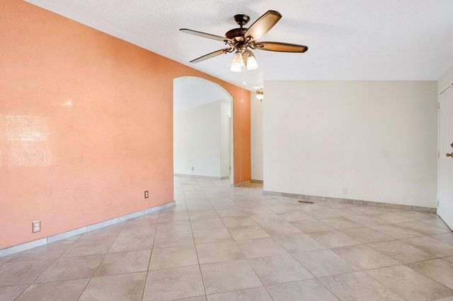 2713 Barcelona Road SW, Albuquerque, NM 87105