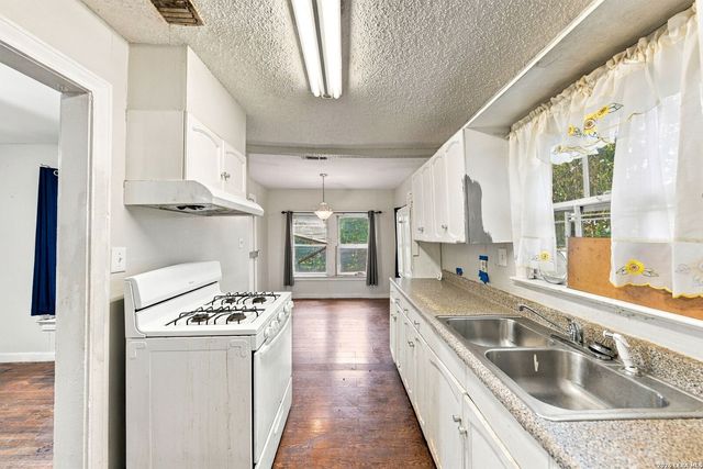 146 Zilla St, San Antonio, TX 78212
