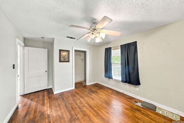 146 Zilla St, San Antonio, TX 78212