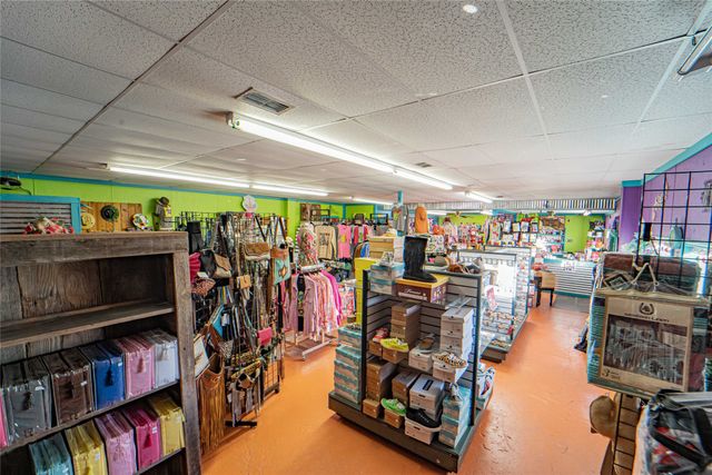 3402 W Walker Street, Breckenridge, TX 76424