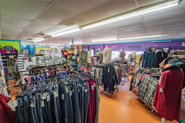 3402 W Walker Street, Breckenridge, TX 76424