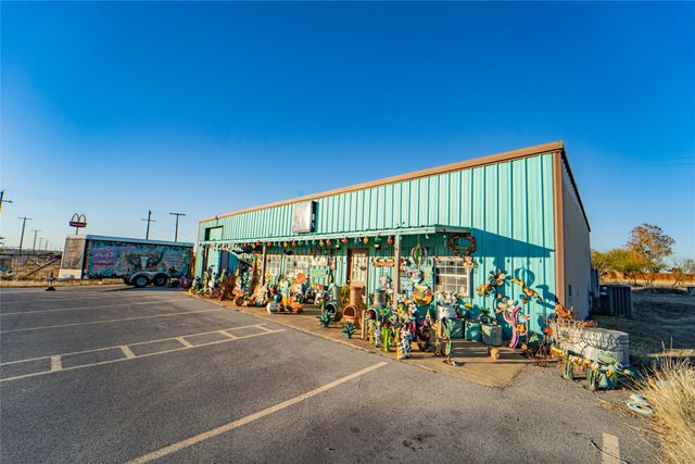 3402 W Walker Street, Breckenridge, TX 76424