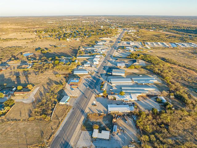 3402 W Walker Street, Breckenridge, TX 76424