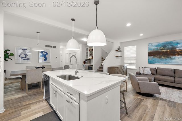 4201 Kent Road, Royal Oak, MI 48073