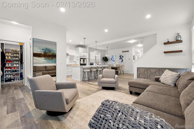 4201 Kent Road, Royal Oak, MI 48073